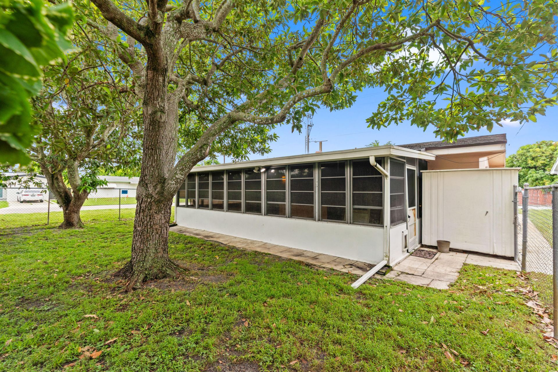 1111 NW 85th Way, Pembroke Pines, FL 33024 Photo