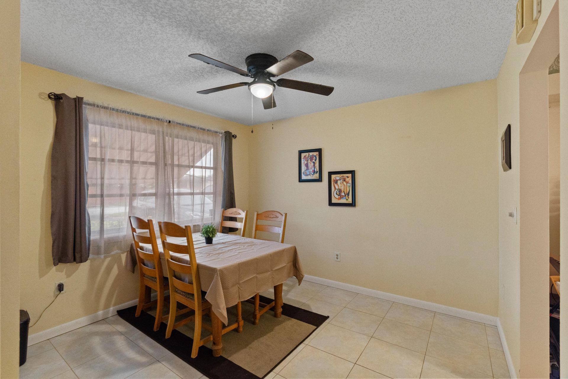 1111 NW 85th Way, Pembroke Pines, FL 33024 Photo