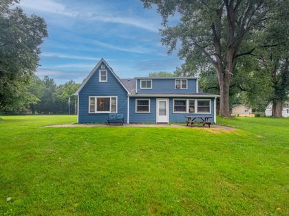24215 Euclid Avenue Schneider, IN 46376