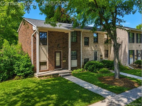 8358 Lakeview Drive, Ypsilanti, MI 48198