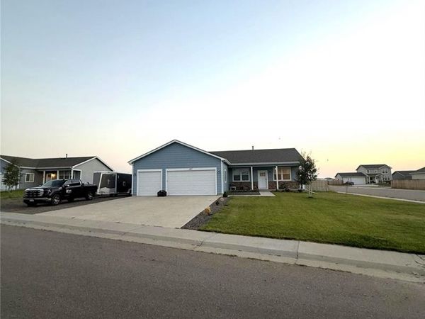 447 S 3rd Avenue , Deer Trail, CO 80105