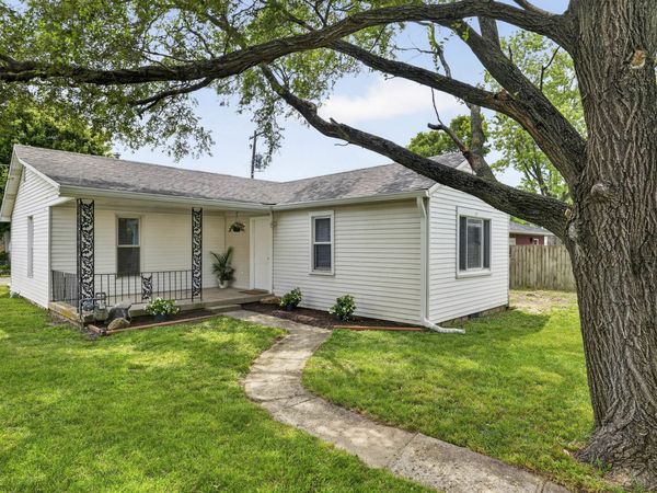 847 W North Street , Greenfield, IN 46140