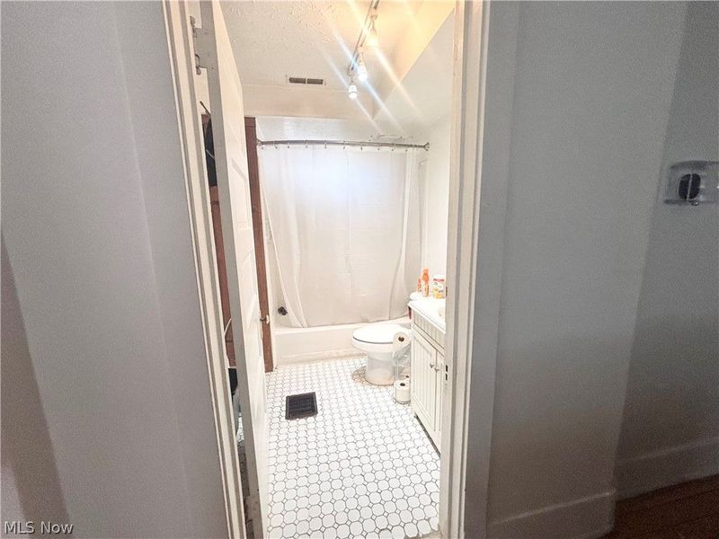 3174 W 14th Street, Cleveland, OH 44109 Photo 41