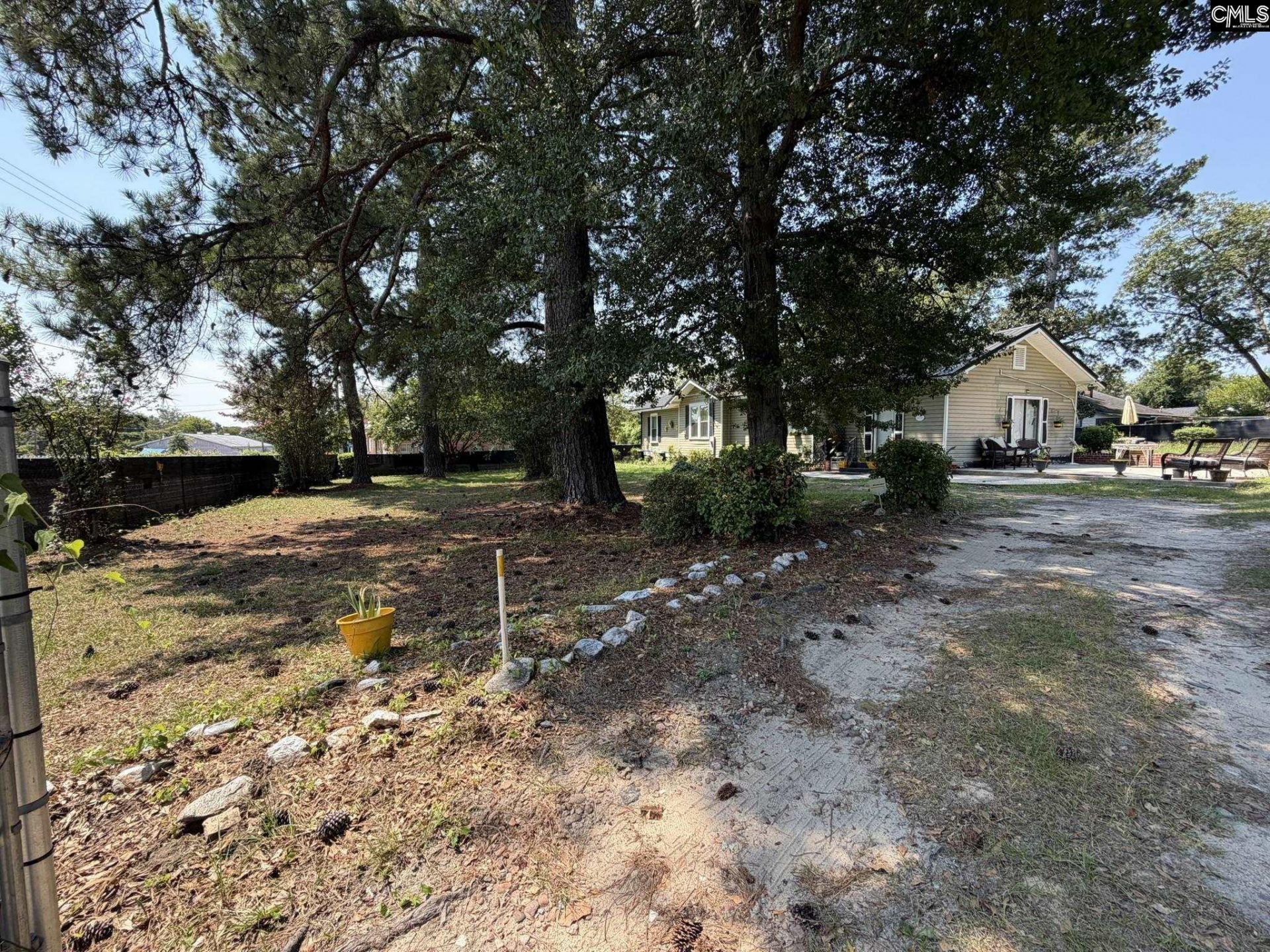 1303 Elmore Street Photo 14