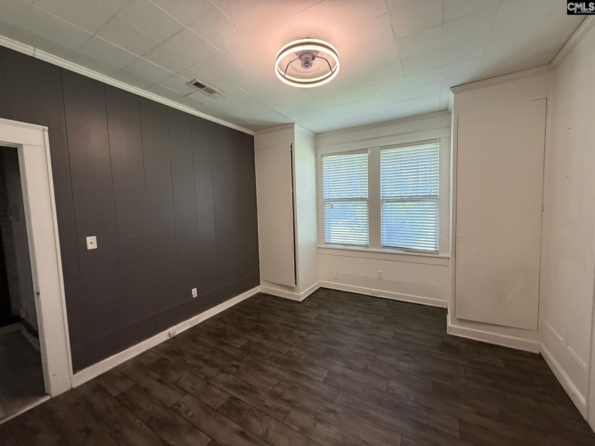 1303 Elmore Street Photo 16