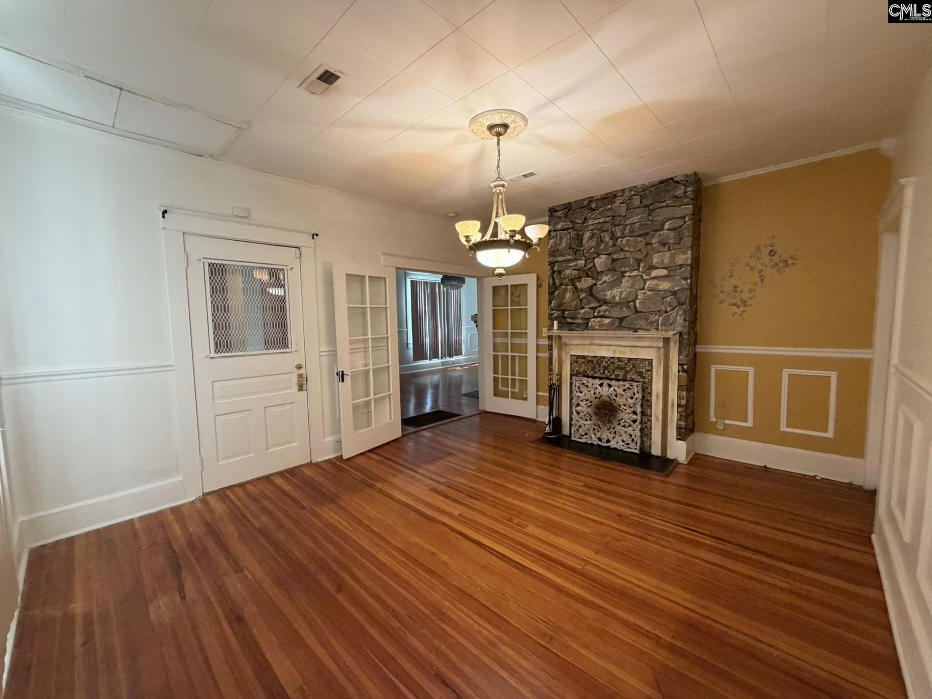1303 Elmore Street Photo 22
