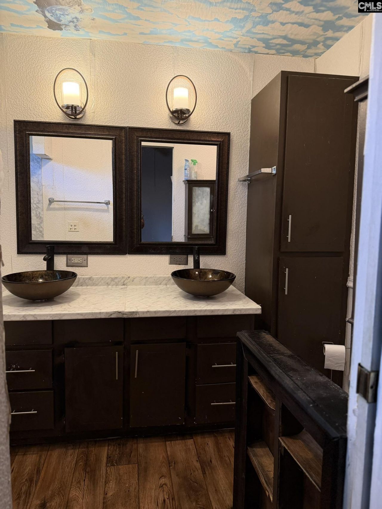 1303 Elmore Street Photo 34