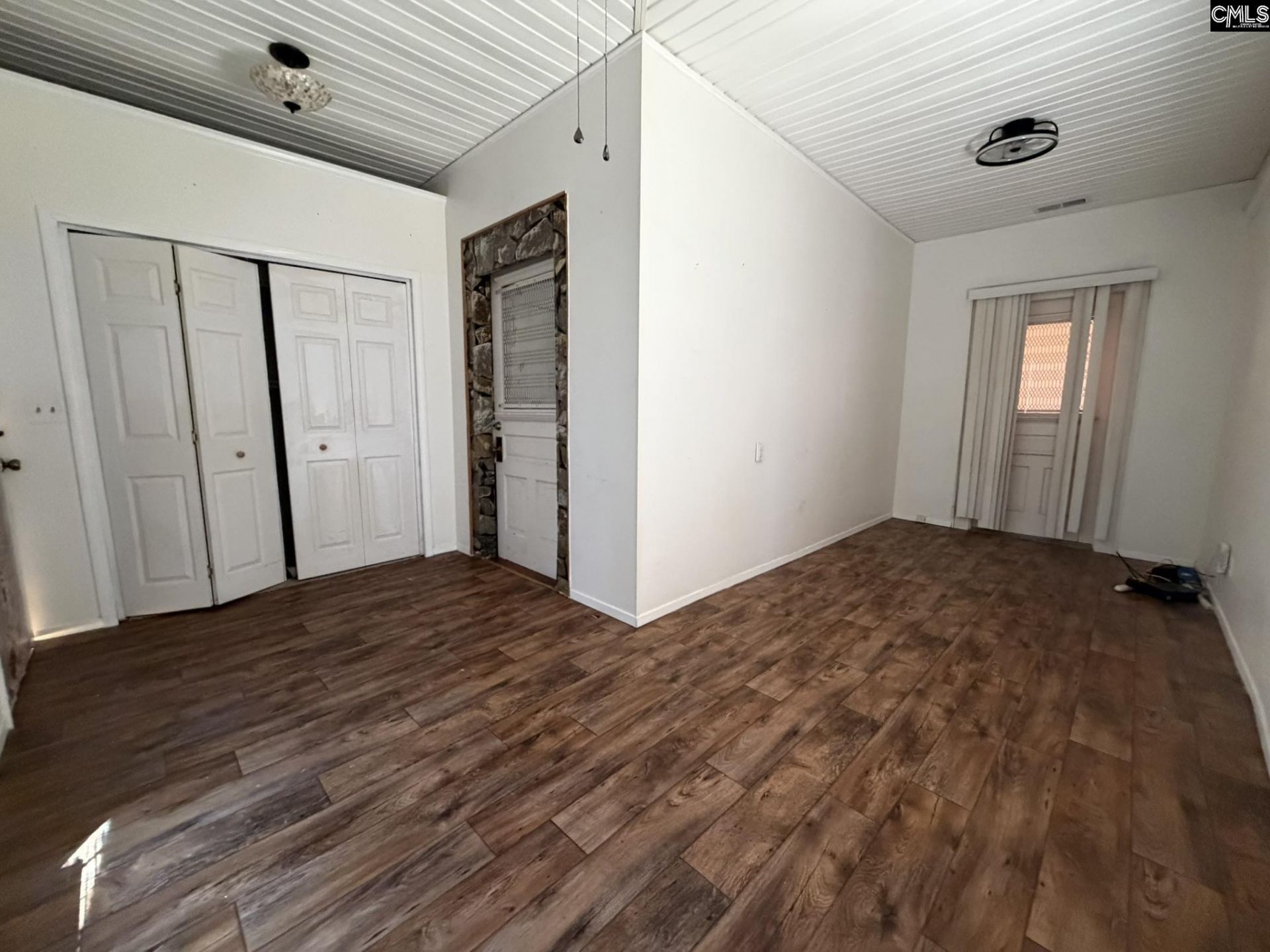 1303 Elmore Street Photo 49