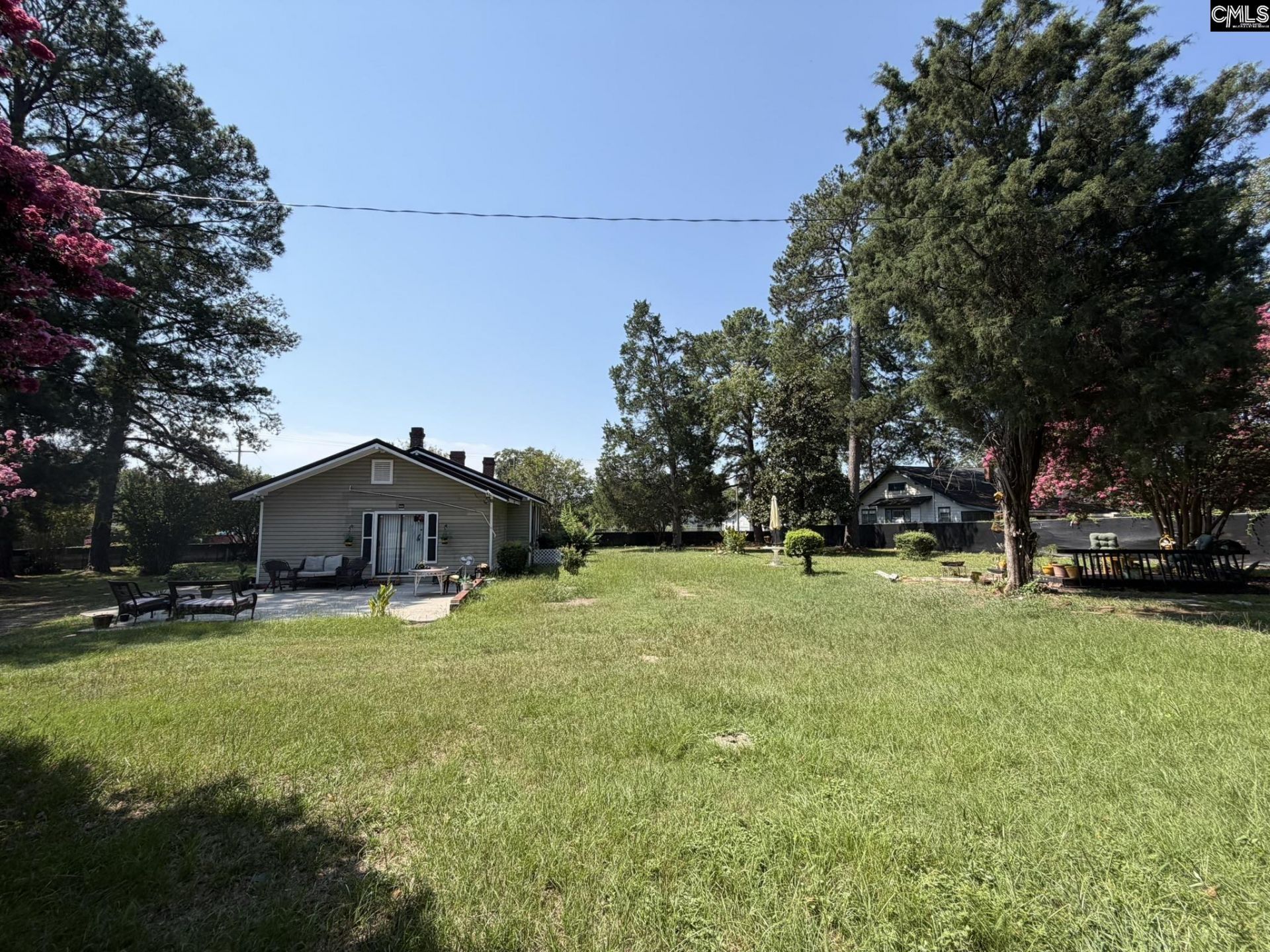 1303 Elmore Street Photo 5