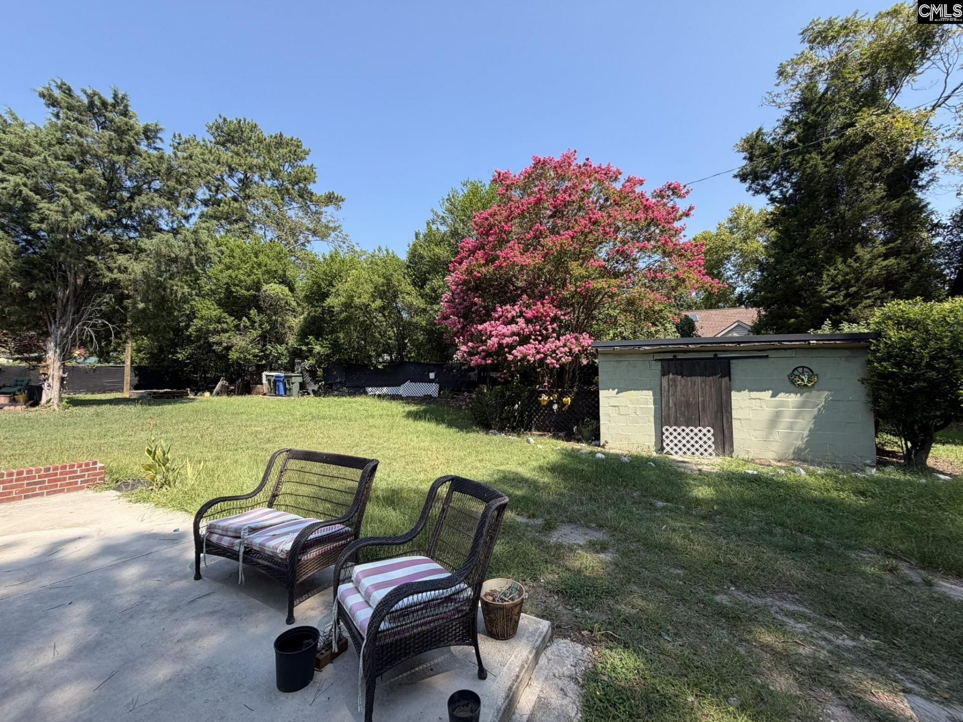1303 Elmore Street Photo 6
