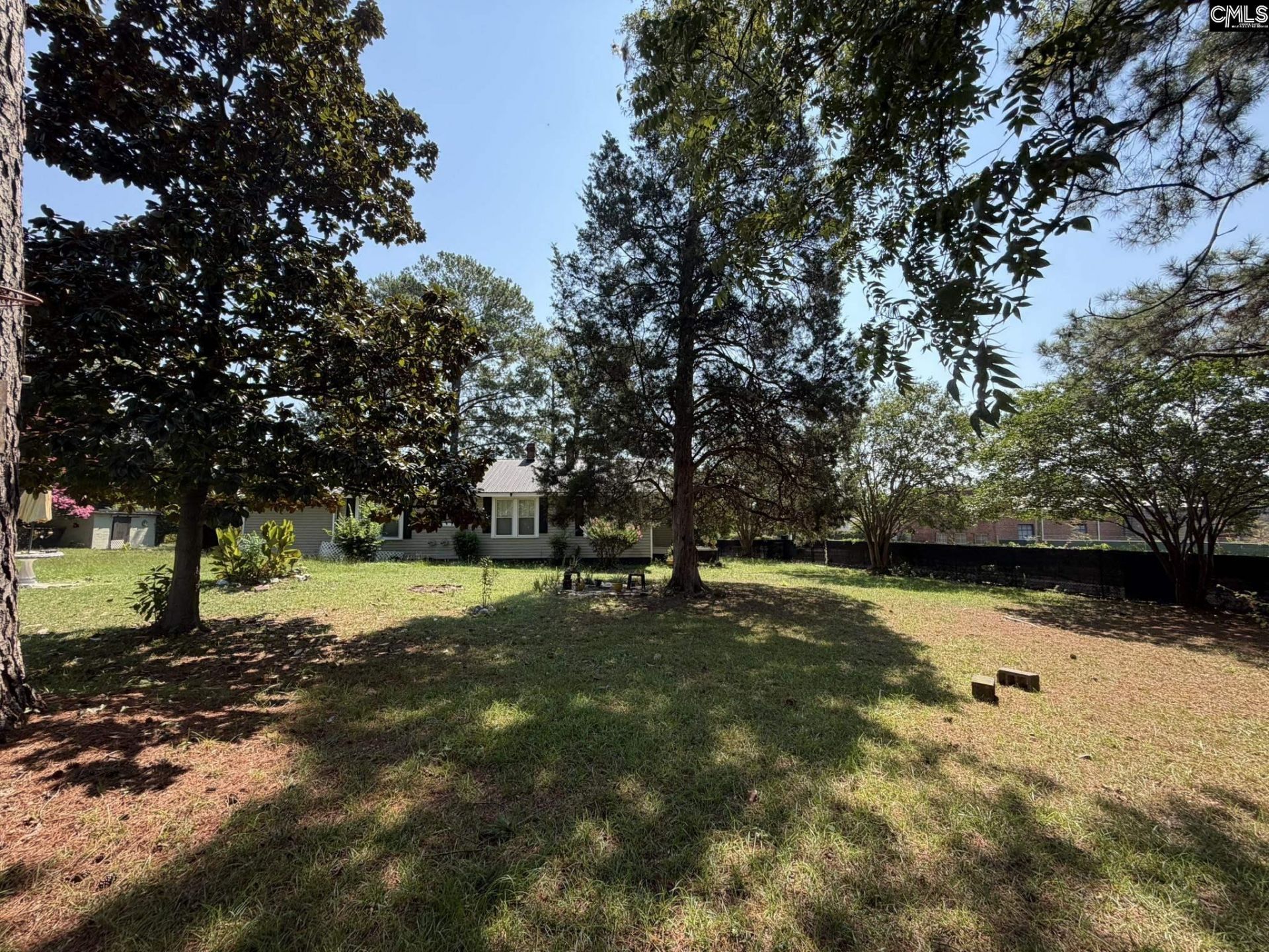 1303 Elmore Street Photo 9