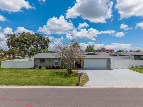 11602 GROVE STREET , SEMINOLE, FL 33772