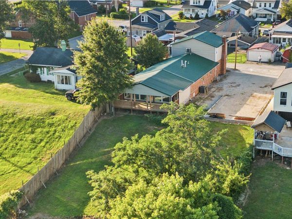 421 RIVERSIDE DRIVE, CHESAPEAKE, OH 45619