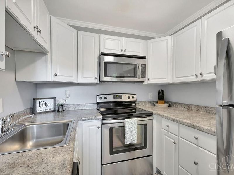 9416 Ridgemoor Avenue, Mount Healthy, OH 45231 Photo 20