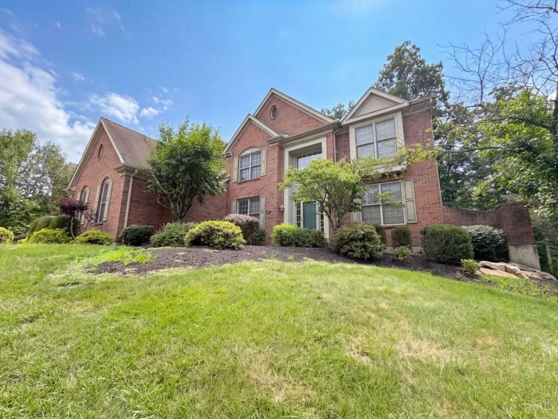 6667 Miami Woods Drive, Miami Township, OH 45140 Photo 2