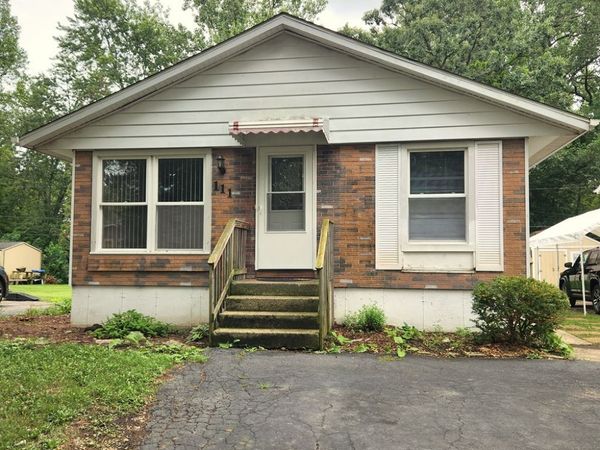 111 WOODLAND Drive, Round Lake Beach, IL 60073