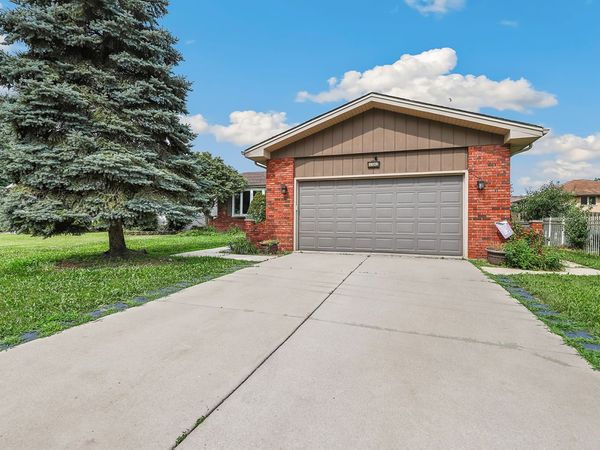 17042 Lockwood Avenue, Oak Forest, IL 60452