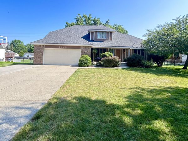 2547 Moerland Drive NW, Grand Rapids, MI 49504