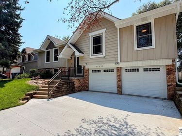 15257 Bemis Street, Omaha, NE 68154