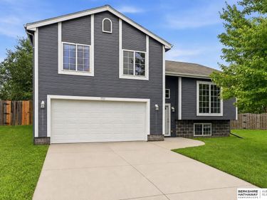 7511 N 73 Circle, Omaha, NE 68122