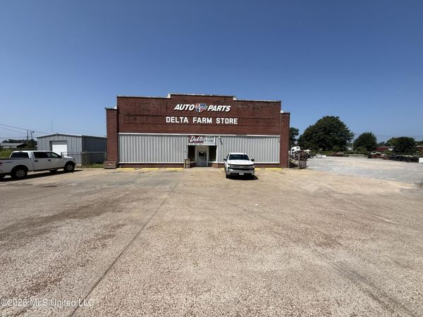 1041 Desoto Avenue, Clarksdale, MS 38614