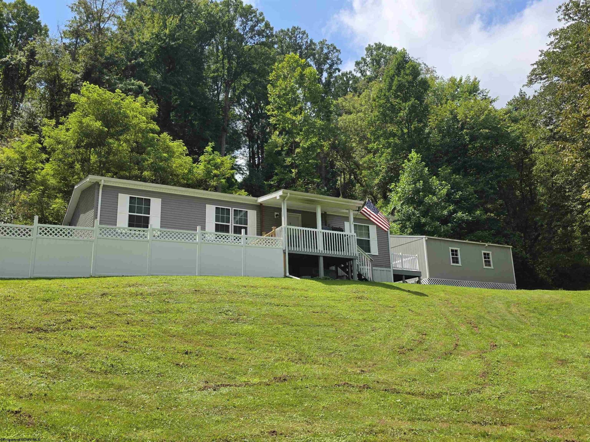 419 Hess School Road, Worthington, WV 26591 Main Photo