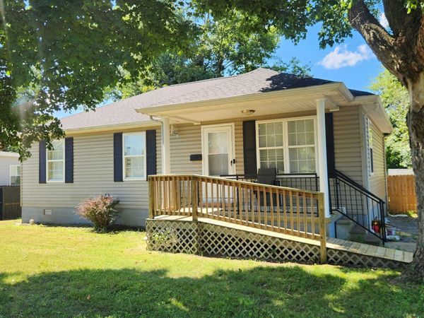 805 E 1st St , Hopkinsville, KY 42240
