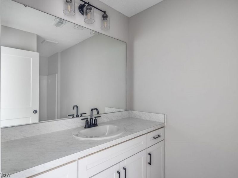 821 Colesbourne Circle , Green, OH 44685 Photo 15