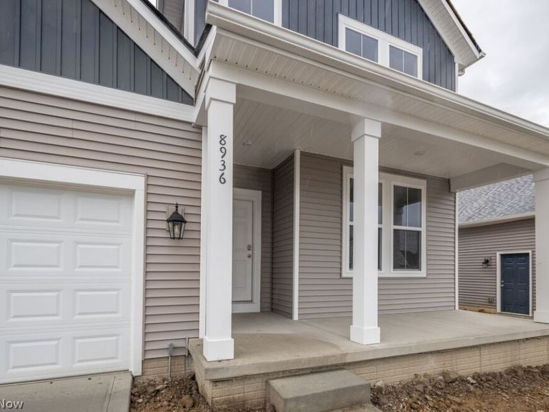 821 Colesbourne Circle , Green, OH 44685 Photo 5