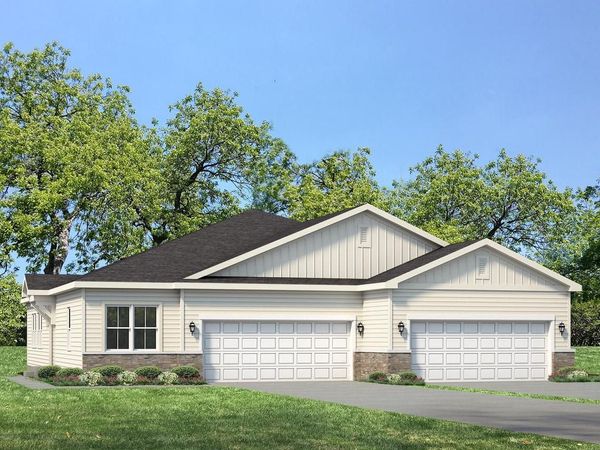 320 Creekside PLACE, Delavan, WI 53115