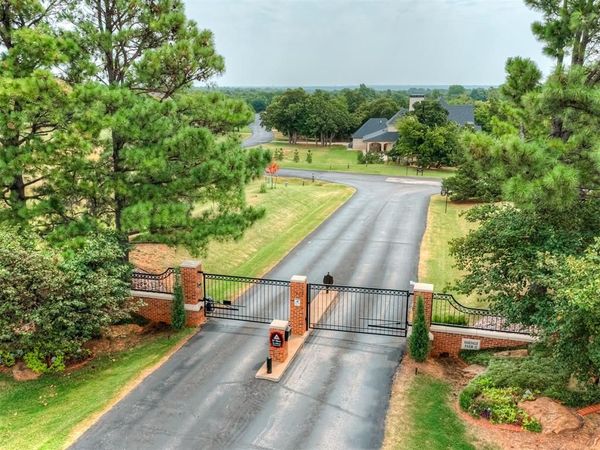 3201 Oakdale Ridge Court, Edmond, OK 73013