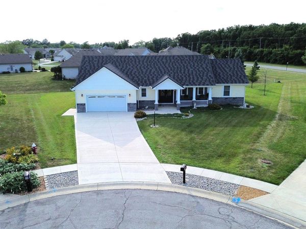 1440 Avalon Court, Defiance, OH 43512