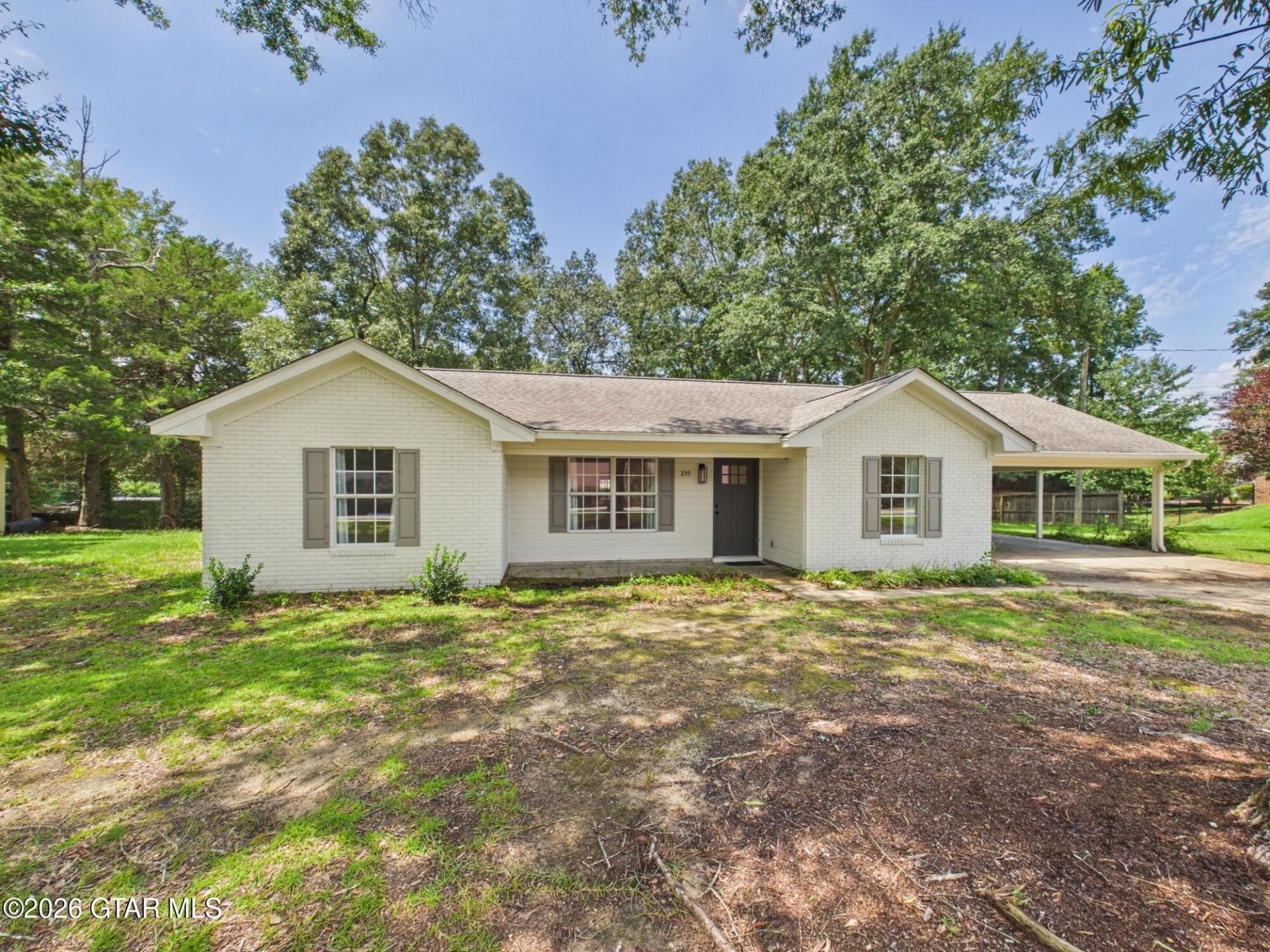255 Pinecrest Circle, Columbus, MS 39702 Main Photo
