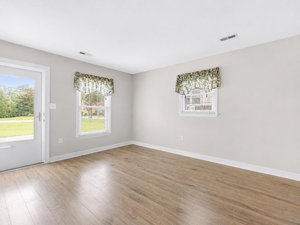 715 Cypress Dr. Photo 5