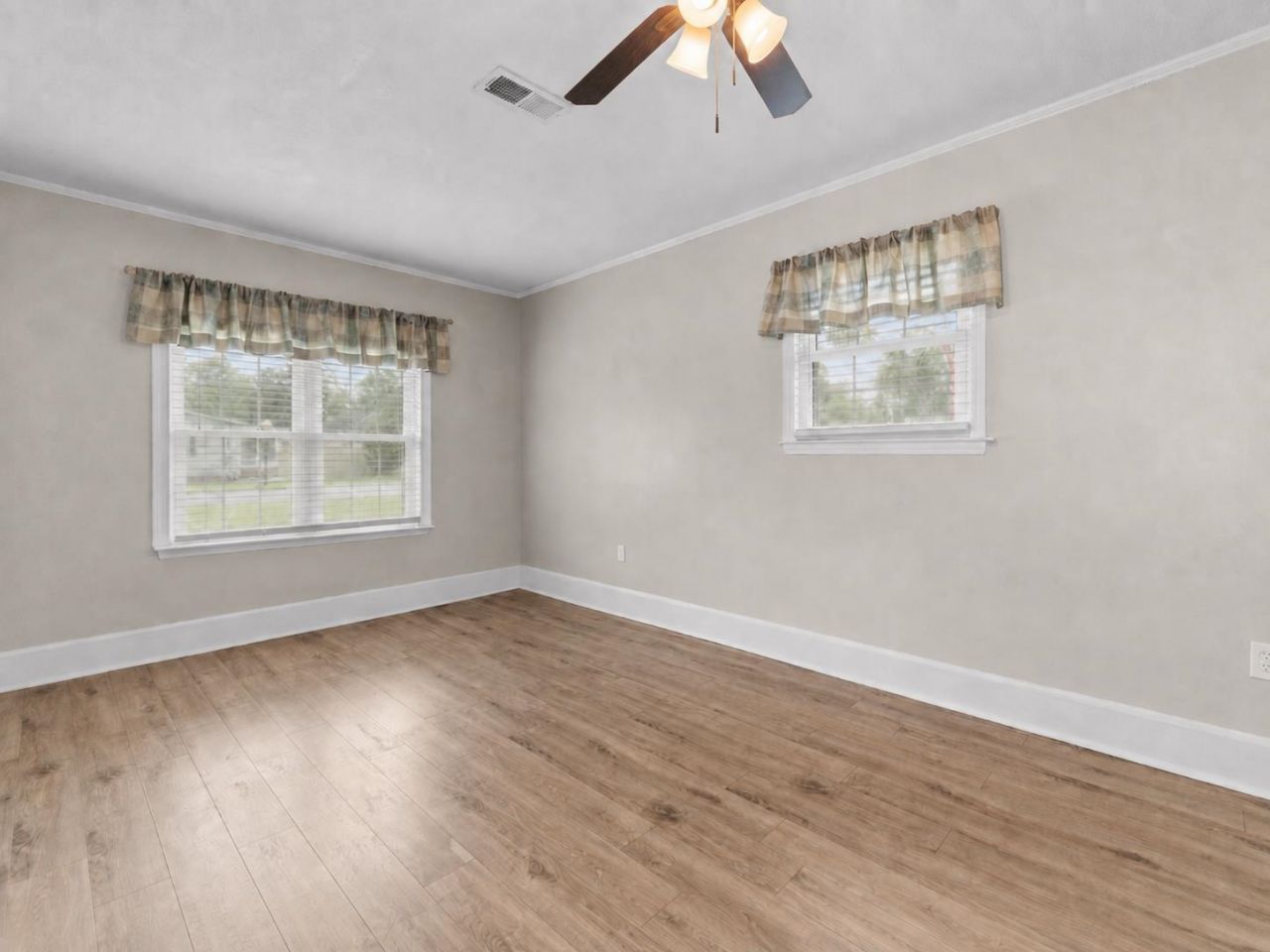 715 Cypress Dr. Photo 7