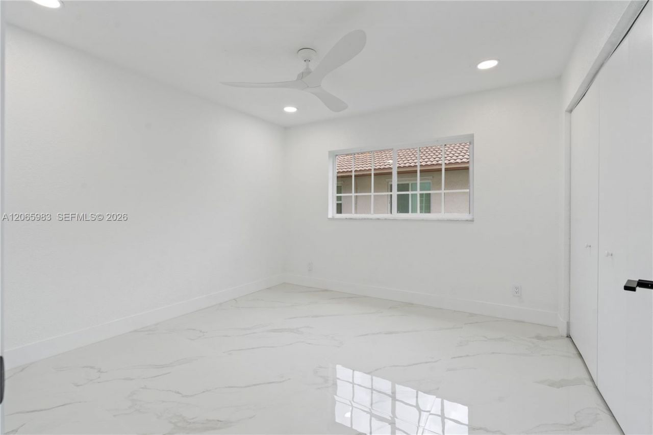 695 NW 107th Ln, Coral Springs, FL 33071 Photo