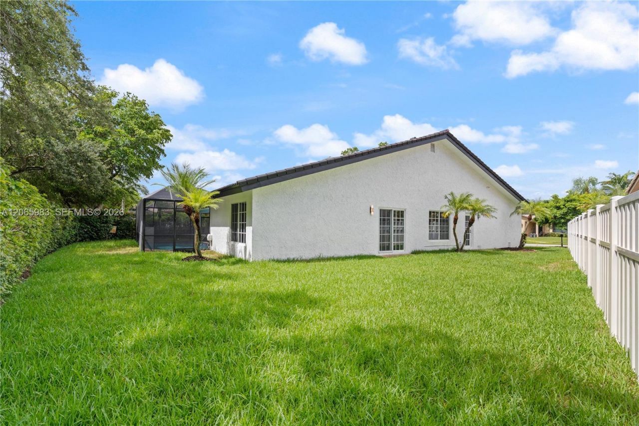 695 NW 107th Ln, Coral Springs, FL 33071 Photo