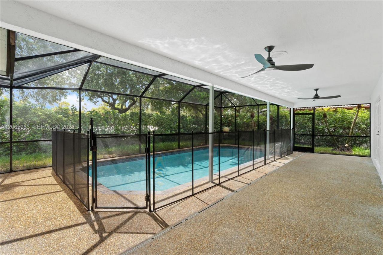 695 NW 107th Ln, Coral Springs, FL 33071 Photo