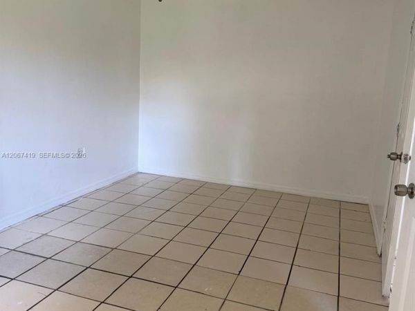 900 NW 121st St , North Miami, FL 33168