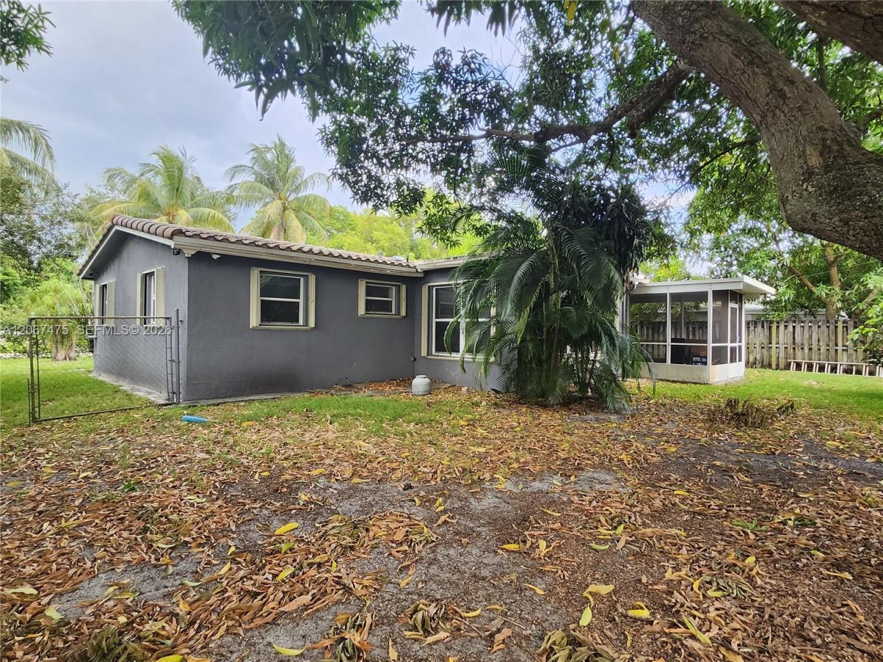 6570 Thomas St, Unit -, Hollywood, FL 33024 Photo