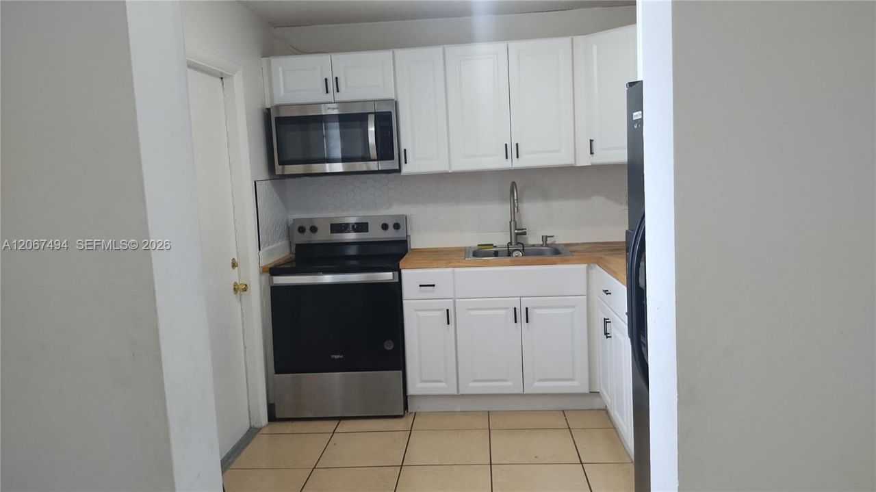 14140 SW 84th St, Unit 209-H, Miami, FL 33183 Photo