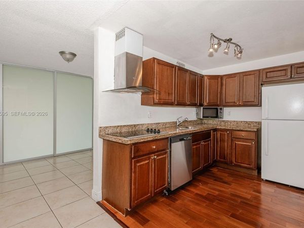 1805 Sans Souci Blvd , Unit 532, North Miami, FL 33181