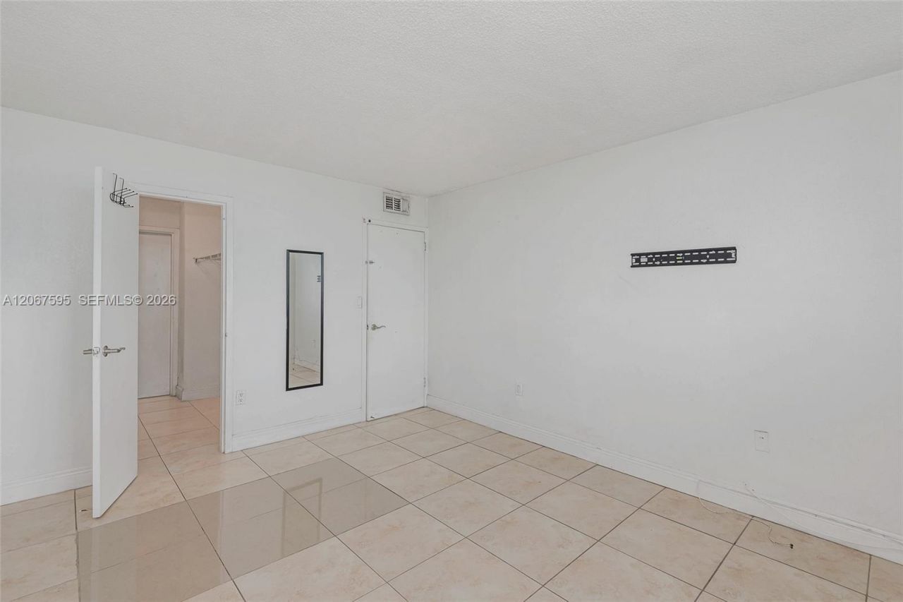 1805 Sans Souci Blvd, Unit 532, North Miami, FL 33181 Photo