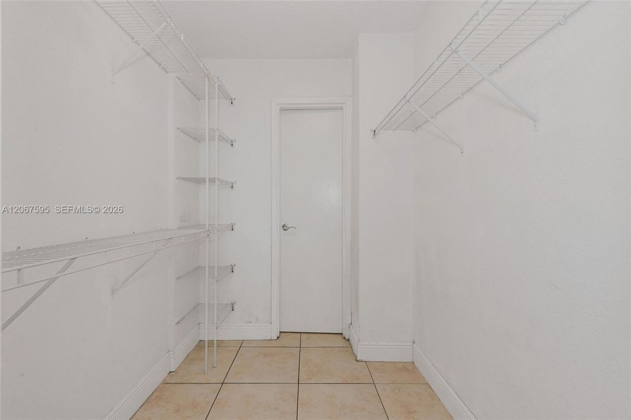 1805 Sans Souci Blvd, Unit 532, North Miami, FL 33181 Photo
