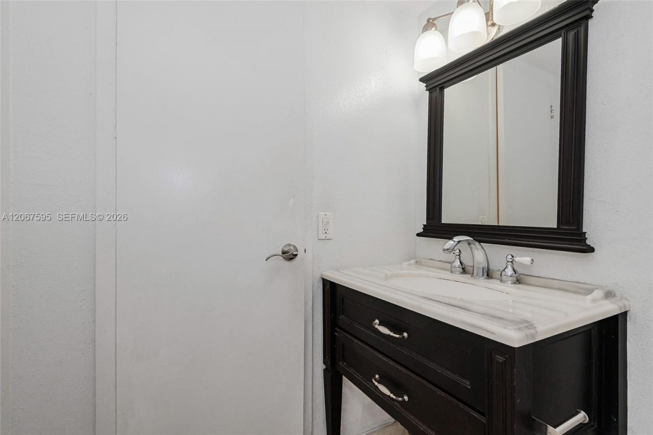1805 Sans Souci Blvd, Unit 532, North Miami, FL 33181 Photo