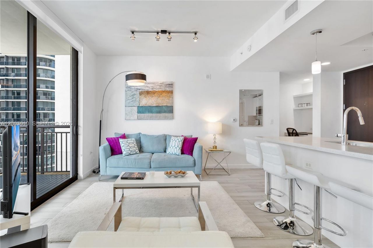 999 SW 1st Ave , Unit 2115, Miami, FL 33130 Photo