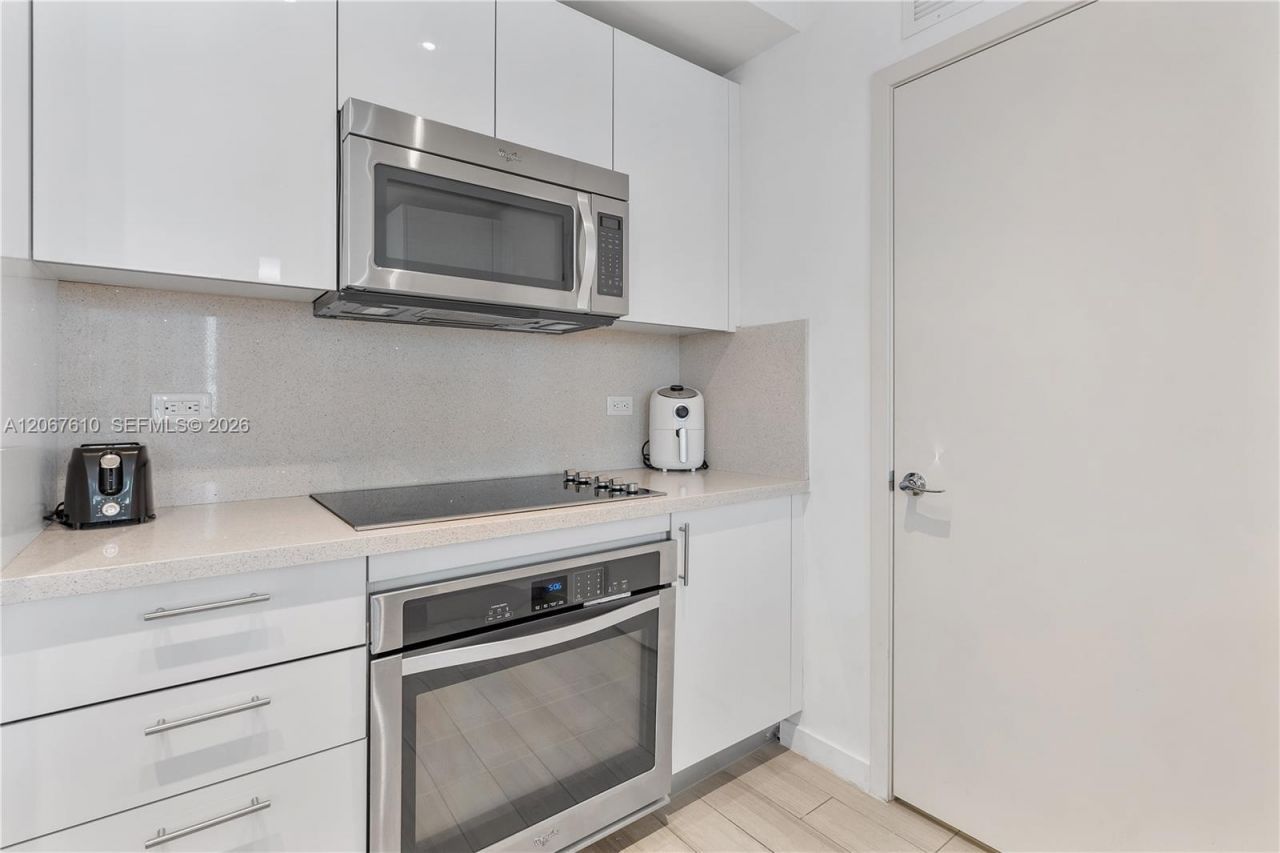 999 SW 1st Ave , Unit 2115, Miami, FL 33130 Photo