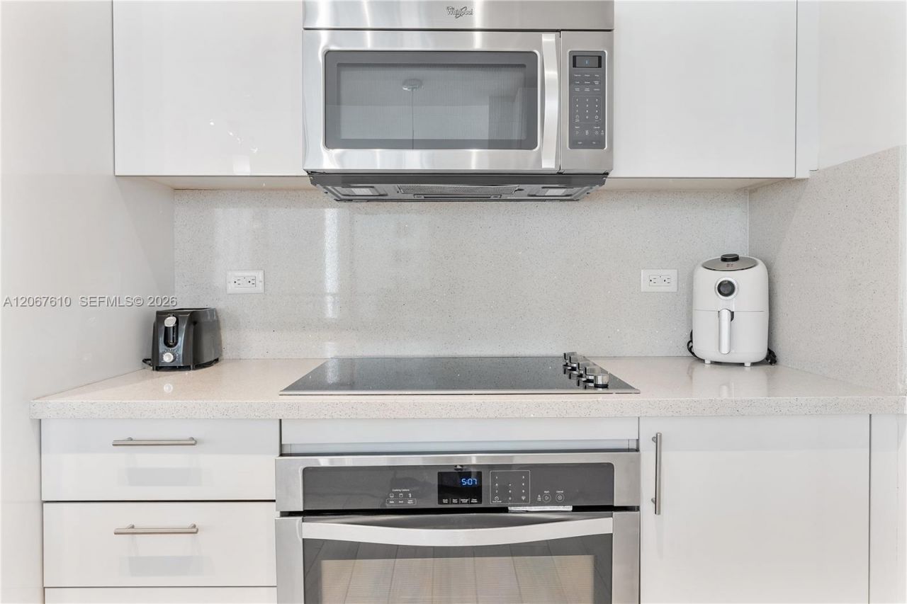 999 SW 1st Ave , Unit 2115, Miami, FL 33130 Photo