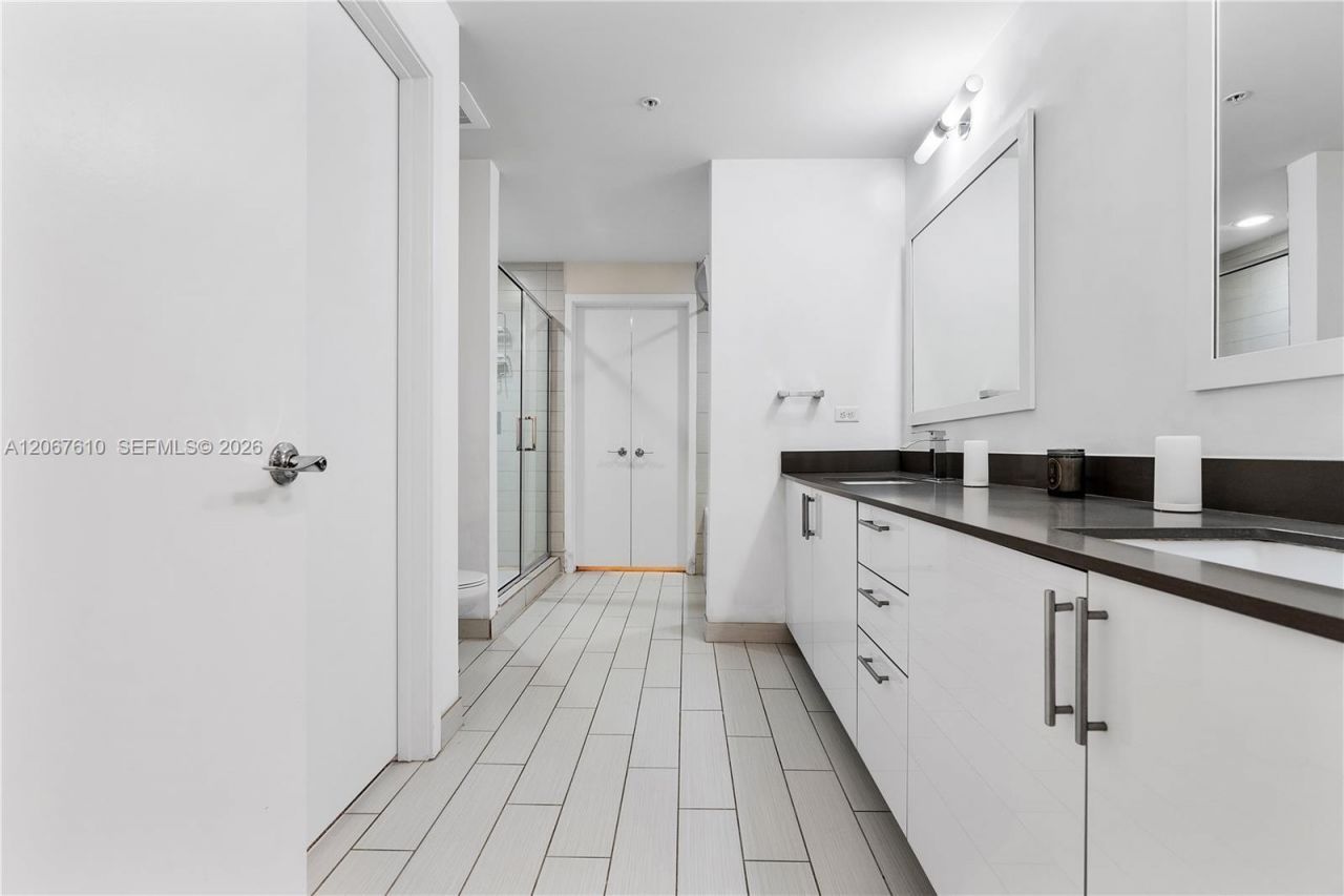 999 SW 1st Ave , Unit 2115, Miami, FL 33130 Photo