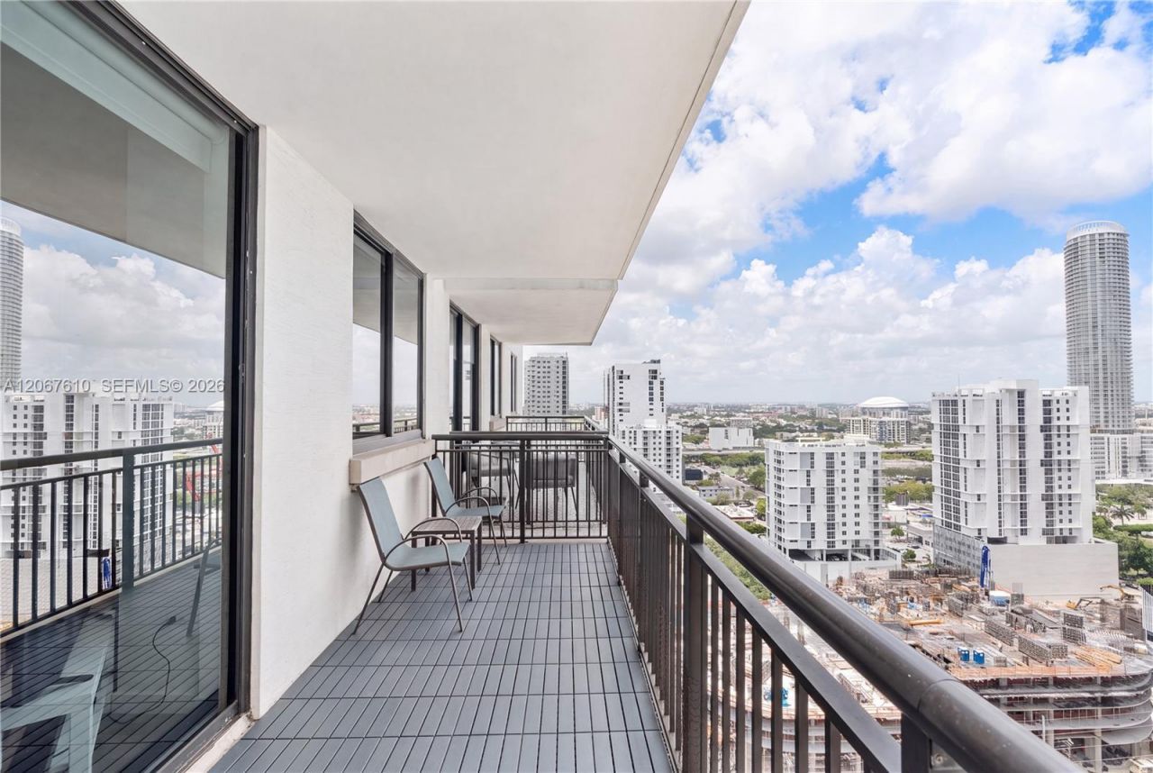 999 SW 1st Ave , Unit 2115, Miami, FL 33130 Photo